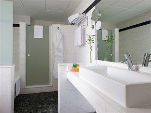 Photo of Bathroom in Trafalgar