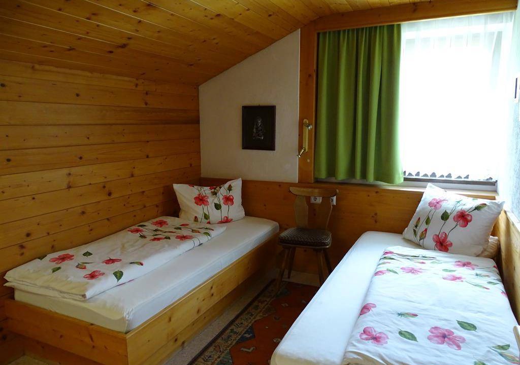 Photo of Bedroom in Kapfing