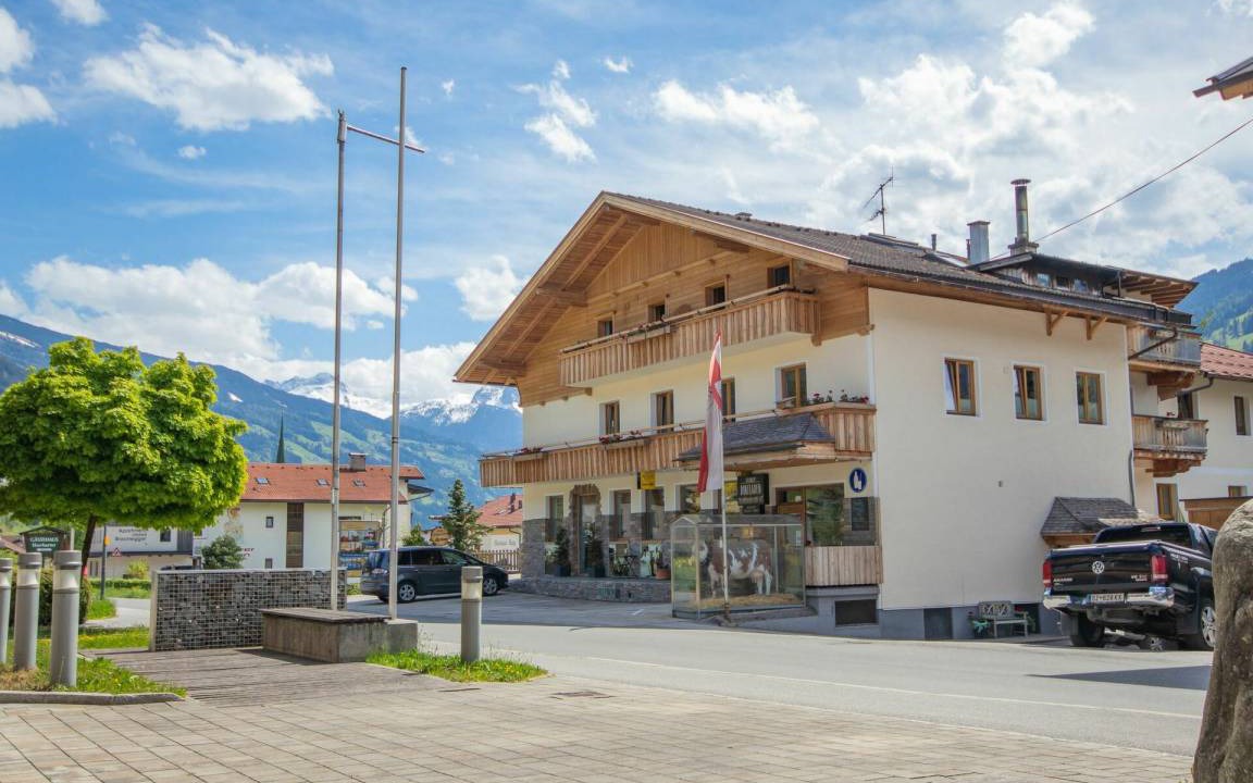 Photo of Buildings in Stumm