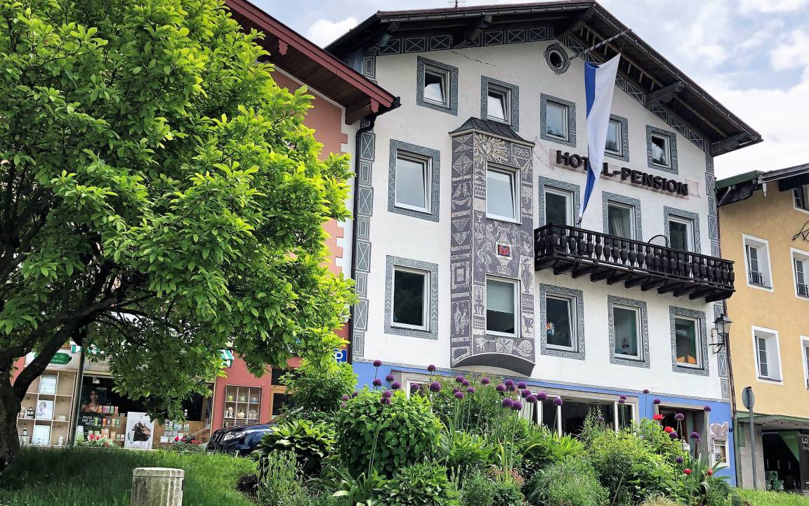 Photo of Buildings in Marktschellenberg
