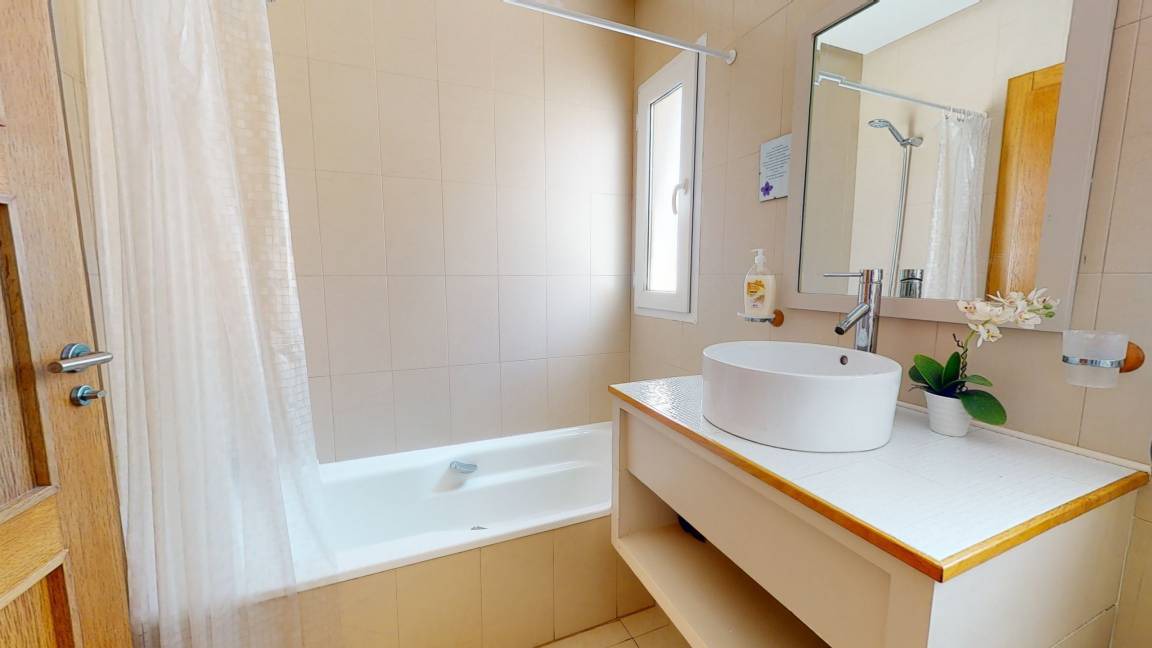 Photo of Bathroom in Roldan
