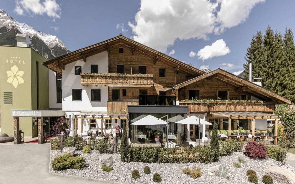 Photo of Buildings in Obsteig