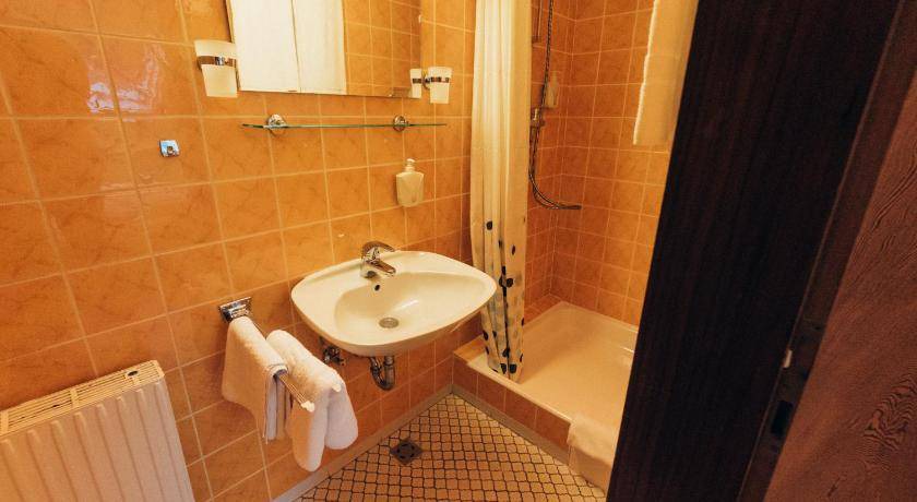 Photo of Bathroom in Egloffstein