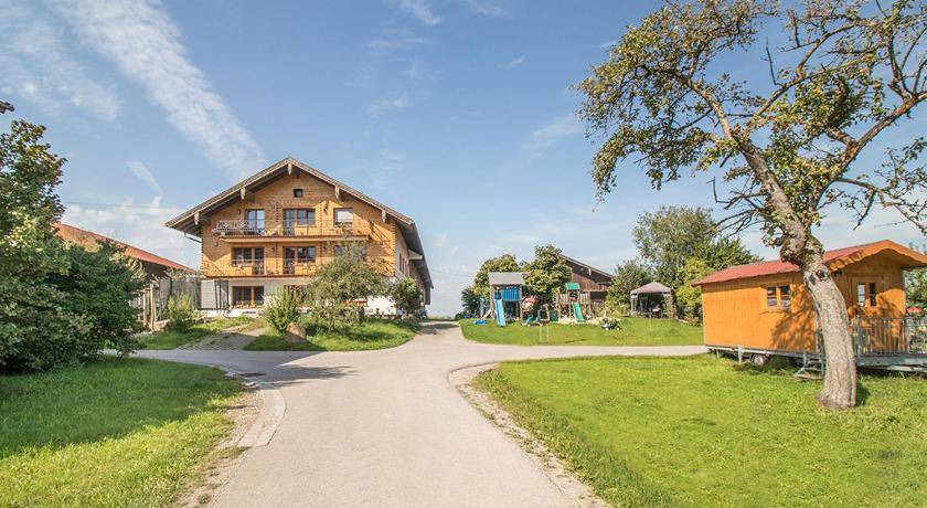 Photo of Others in Riedering