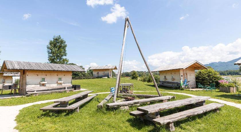 Photo of Others in Uebersee