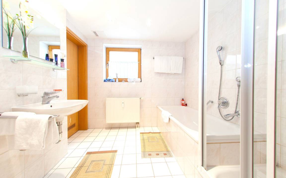 Photo of Bathroom in Groissenbach
