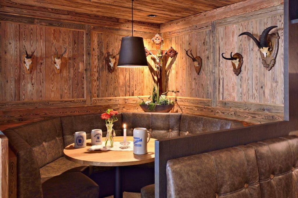 Photo of Others in Haus im Wald