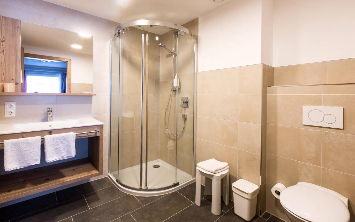 Photo of Bathroom in Plangeross