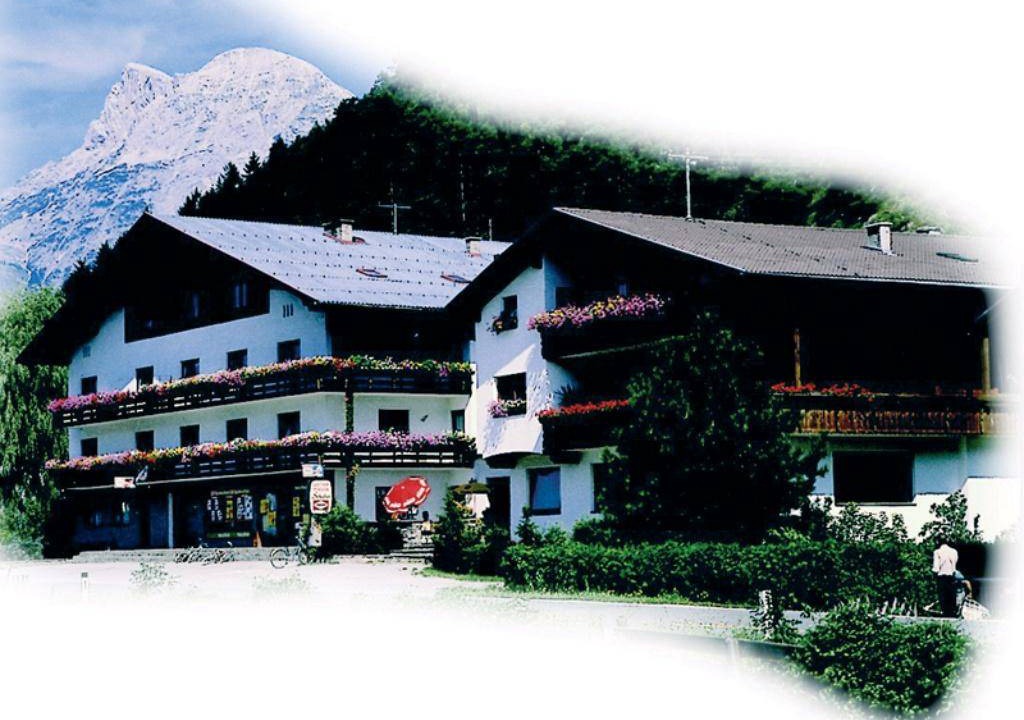 Photo of Buildings in Pettnau