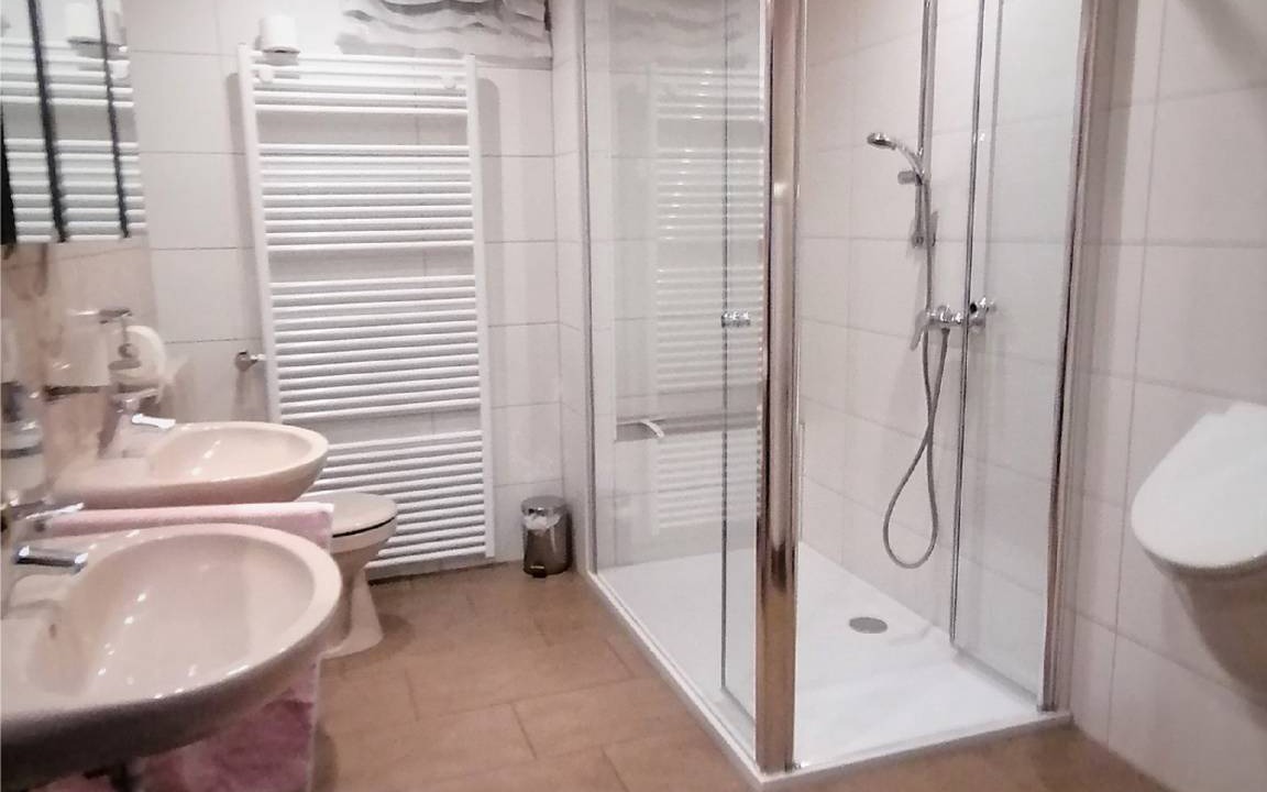 Photo of Bathroom in Grosswallstadt