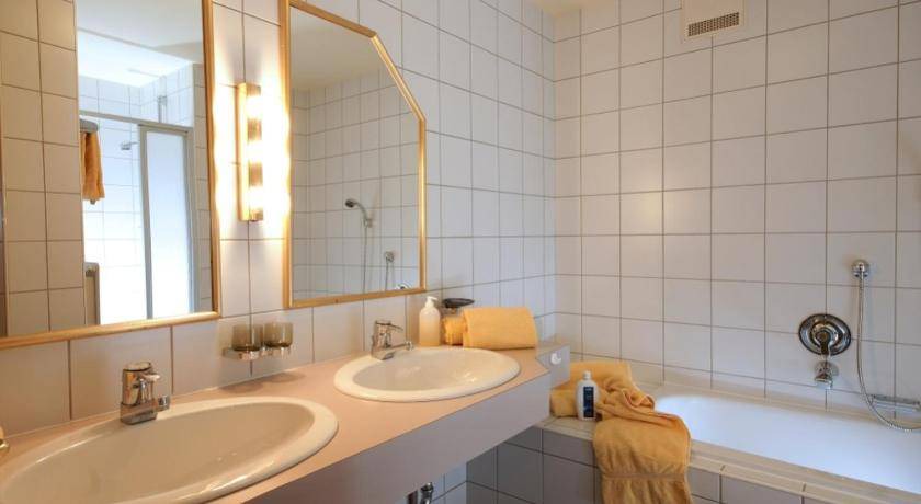 Photo of Bathroom in Mosern