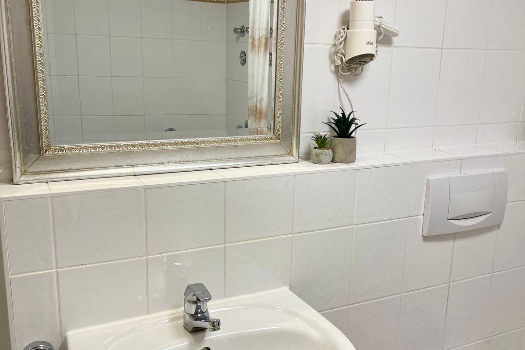 Photo of Bathroom in Schollang