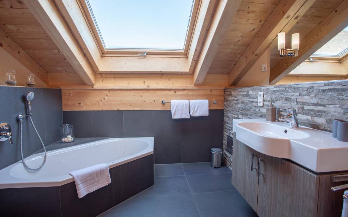 Photo of Bathroom in Farchant