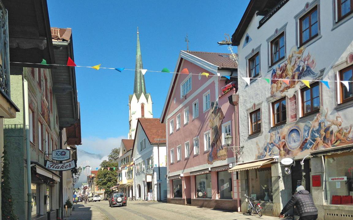 Photo of Buildings in Farchant