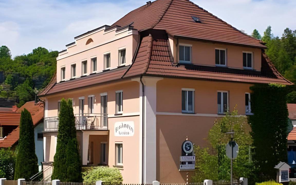 Photo of Buildings in Pottenstein
