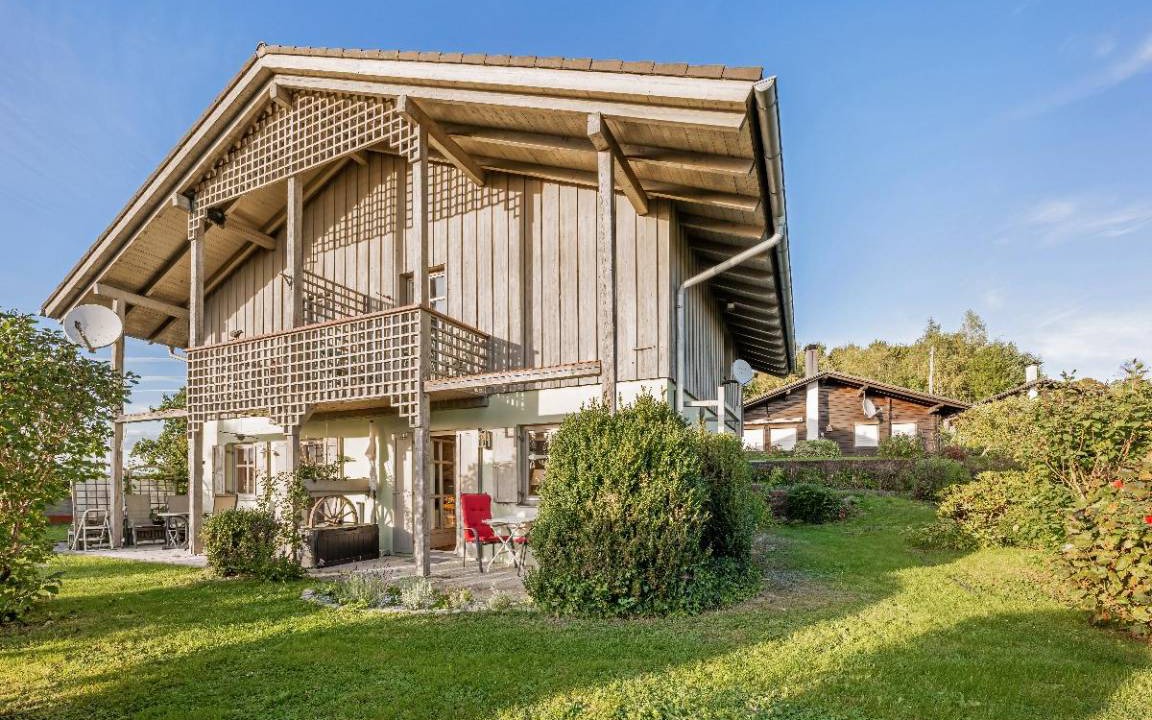 Photo of Others in Haus im Wald