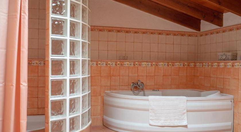 Photo of Bathroom in Chinorlet