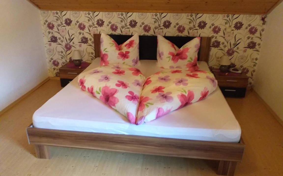 Photo of Bedroom in Arrach