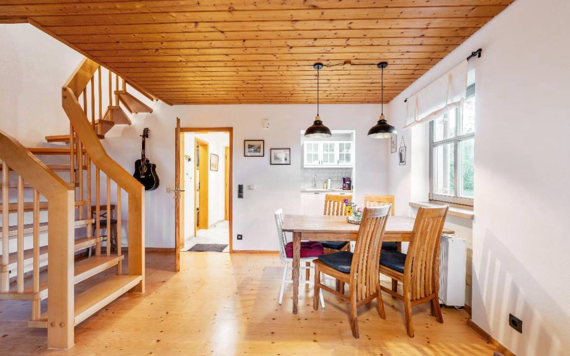 Photo of Others in Haus im Wald