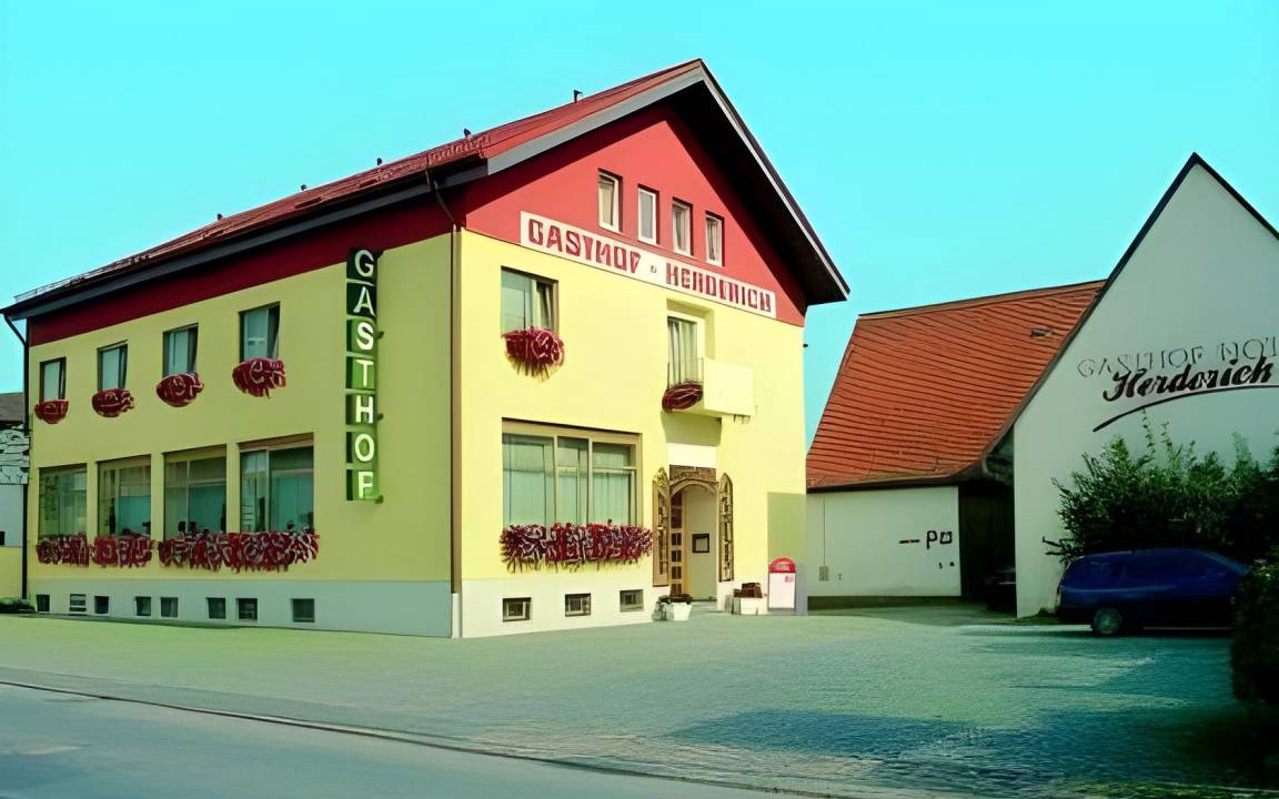Photo of Others in Schluesselfeld