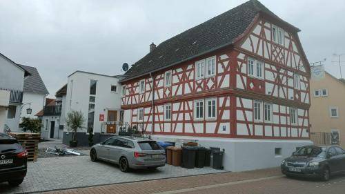 Photo of Buildings in Kahl