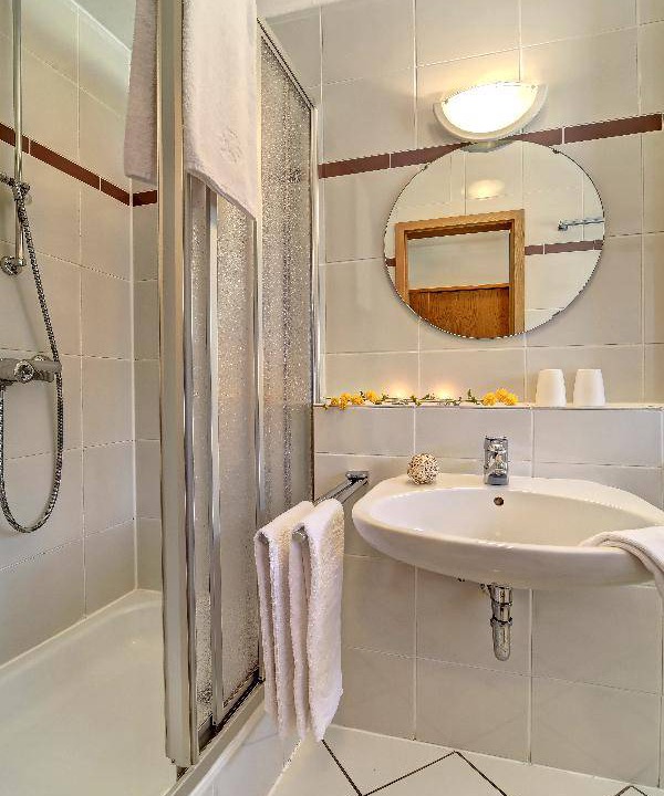 Photo of Bathroom in Purgl