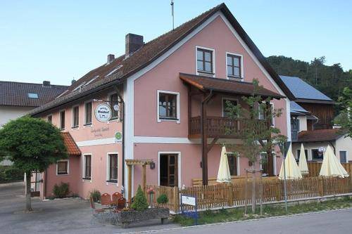 Photo of Buildings in Kinding