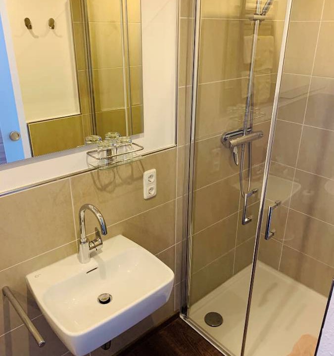 Photo of Bathroom in Lam