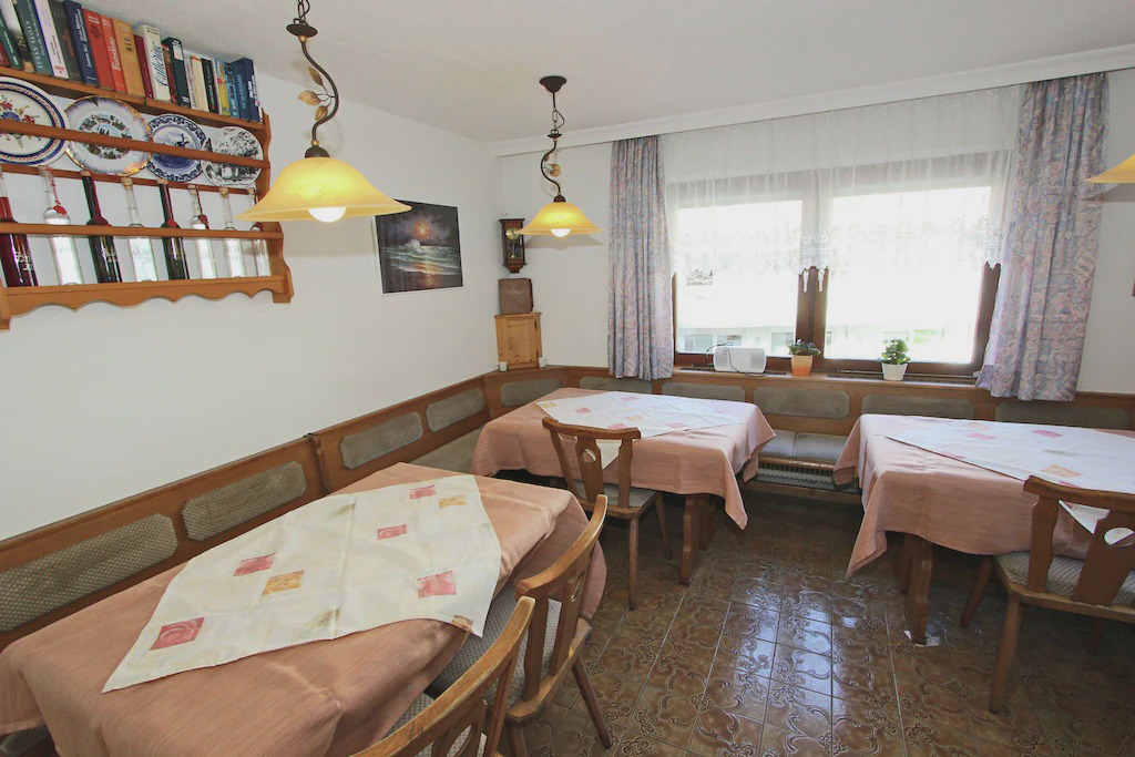 Photo of Livingroom in Kapfing