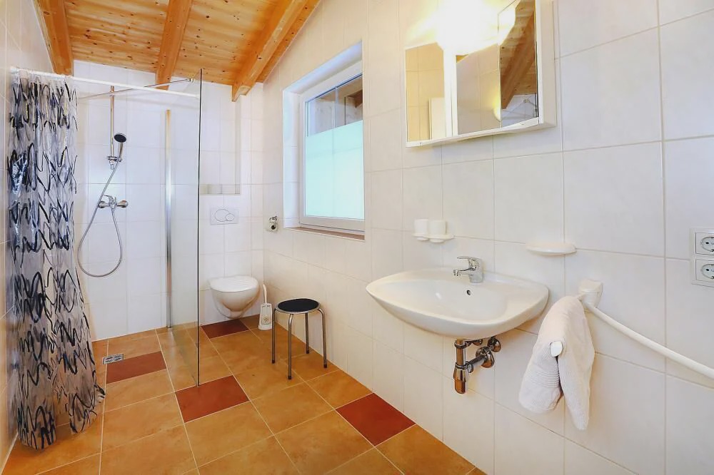 Photo of Bathroom in Huben