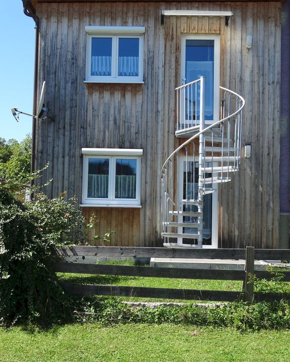 Photo of Buildings in Reutin