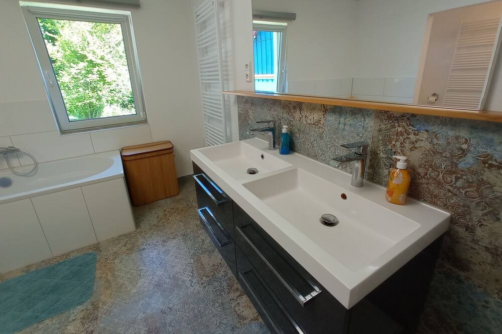 Photo of Bathroom in Zenting