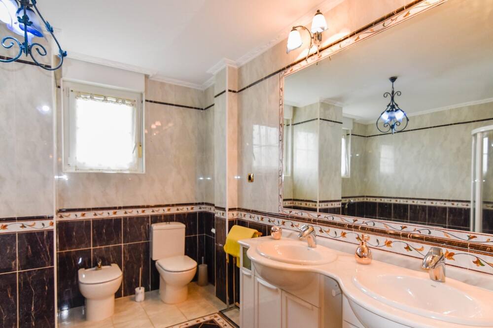Photo of Bathroom in Castillo Siete Villas