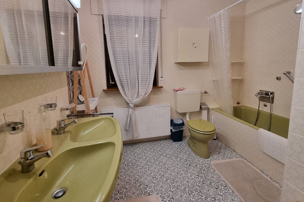 Photo of Bathroom in Grossheubach