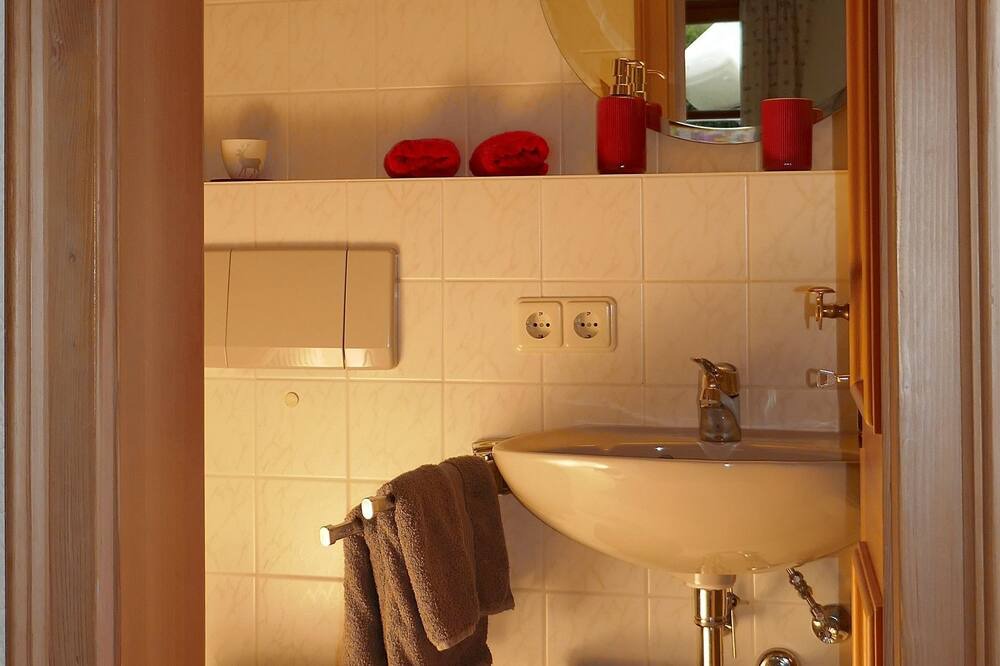 Photo of Bathroom in Enterbach