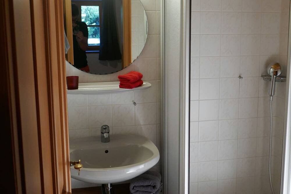 Photo of Bathroom in Enterbach