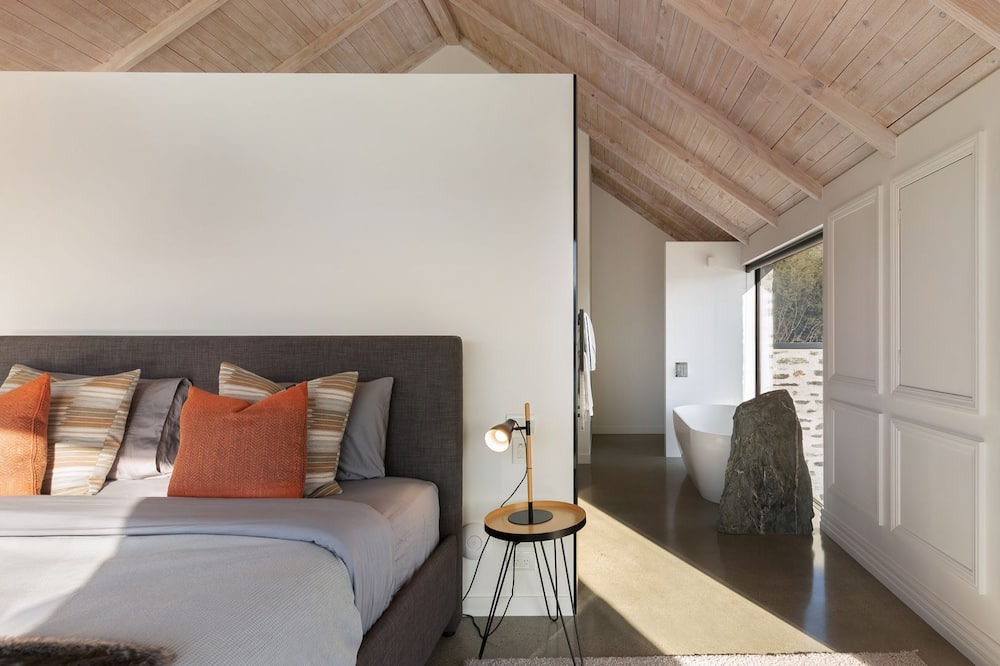 Photo of Bedroom in Lake Hayes