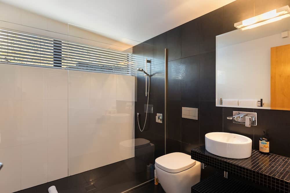 Photo of Bathroom in Lake Hayes
