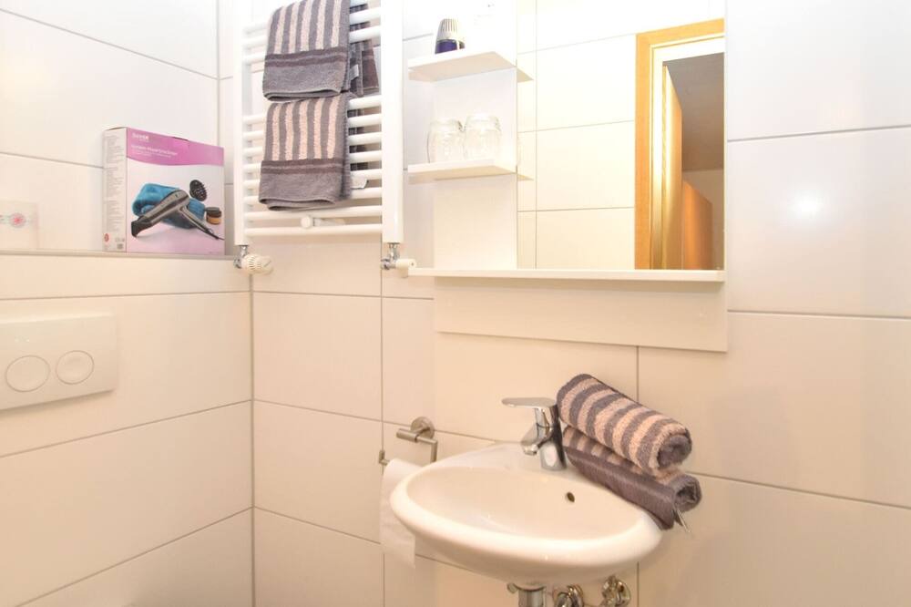 Photo of Bathroom in Goessweinstein