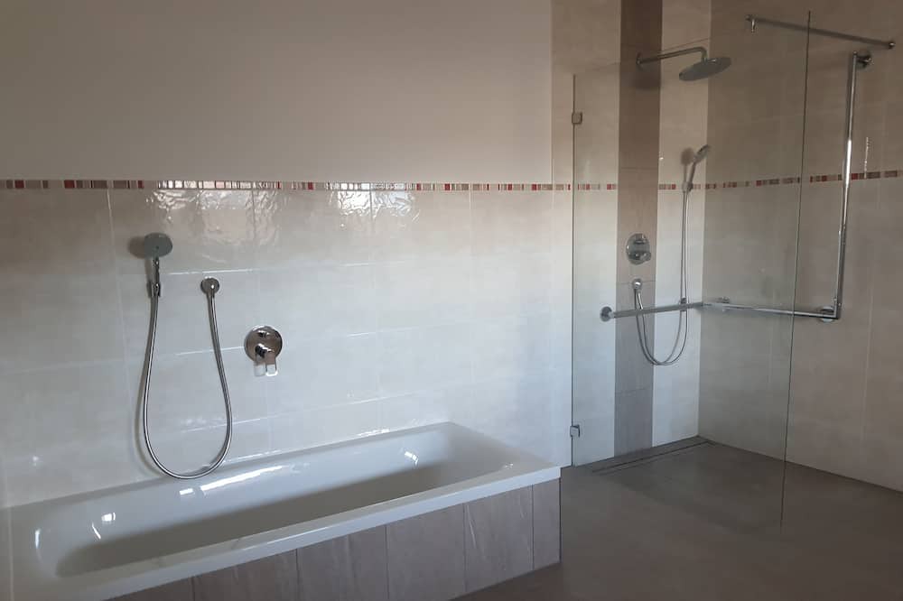 Photo of Bathroom in Mutters