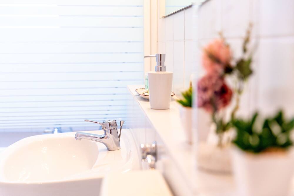 Photo of Bathroom in Coburg