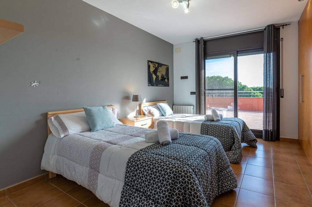 Photo of Bedroom in Palafolls