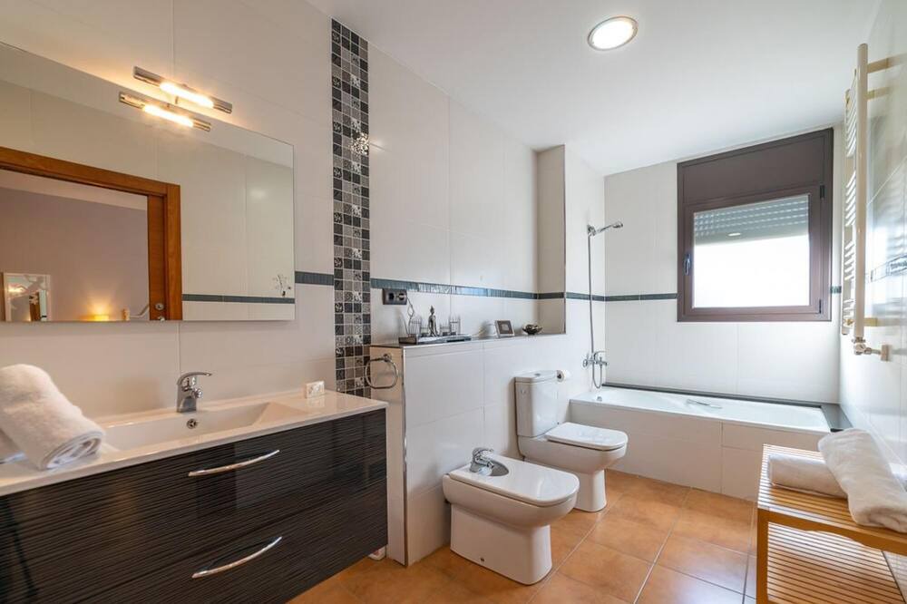 Photo of Bathroom in Palafolls