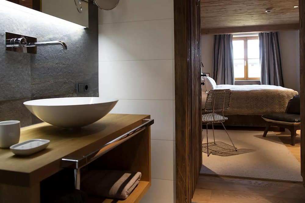 Photo of Bathroom in Farchant