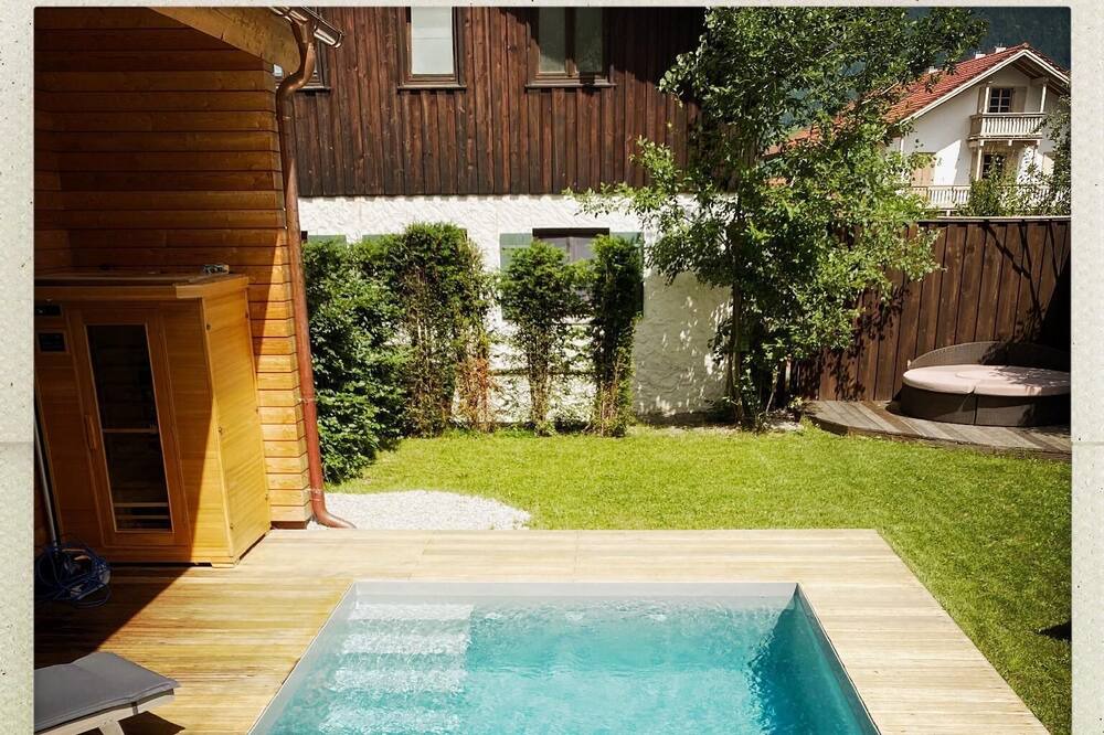 Photo of Outdoor in Luitpolderhofe