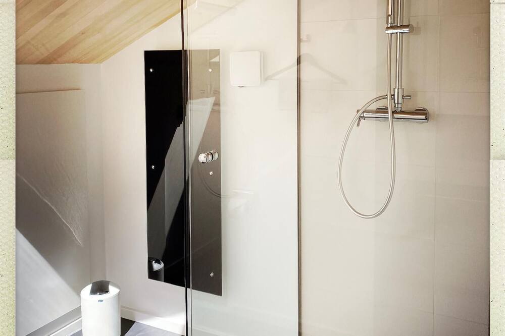 Photo of Bathroom in Luitpolderhofe