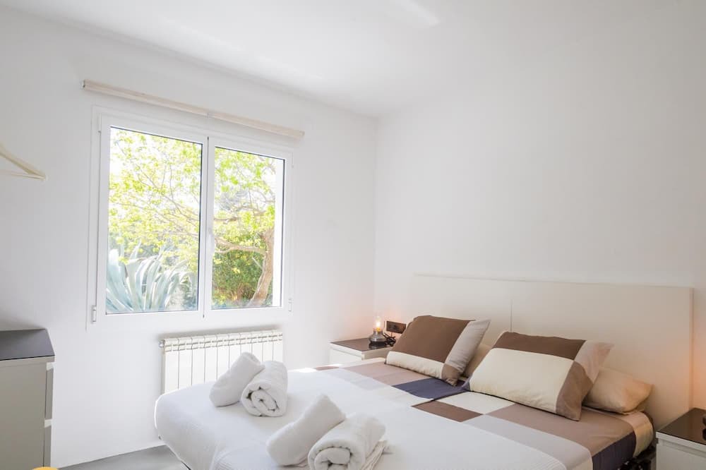 Photo of Bedroom in Vall-Llobrega