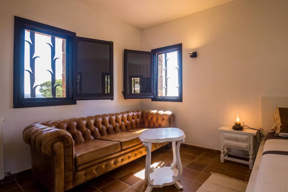 Photo of Bedroom in Vall-Llobrega