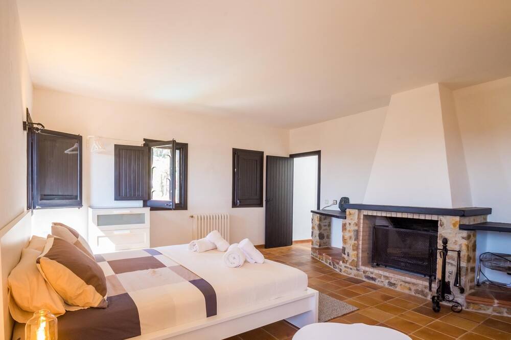 Photo of Bedroom in Vall-Llobrega