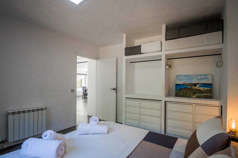 Photo of Bedroom in Vall-Llobrega